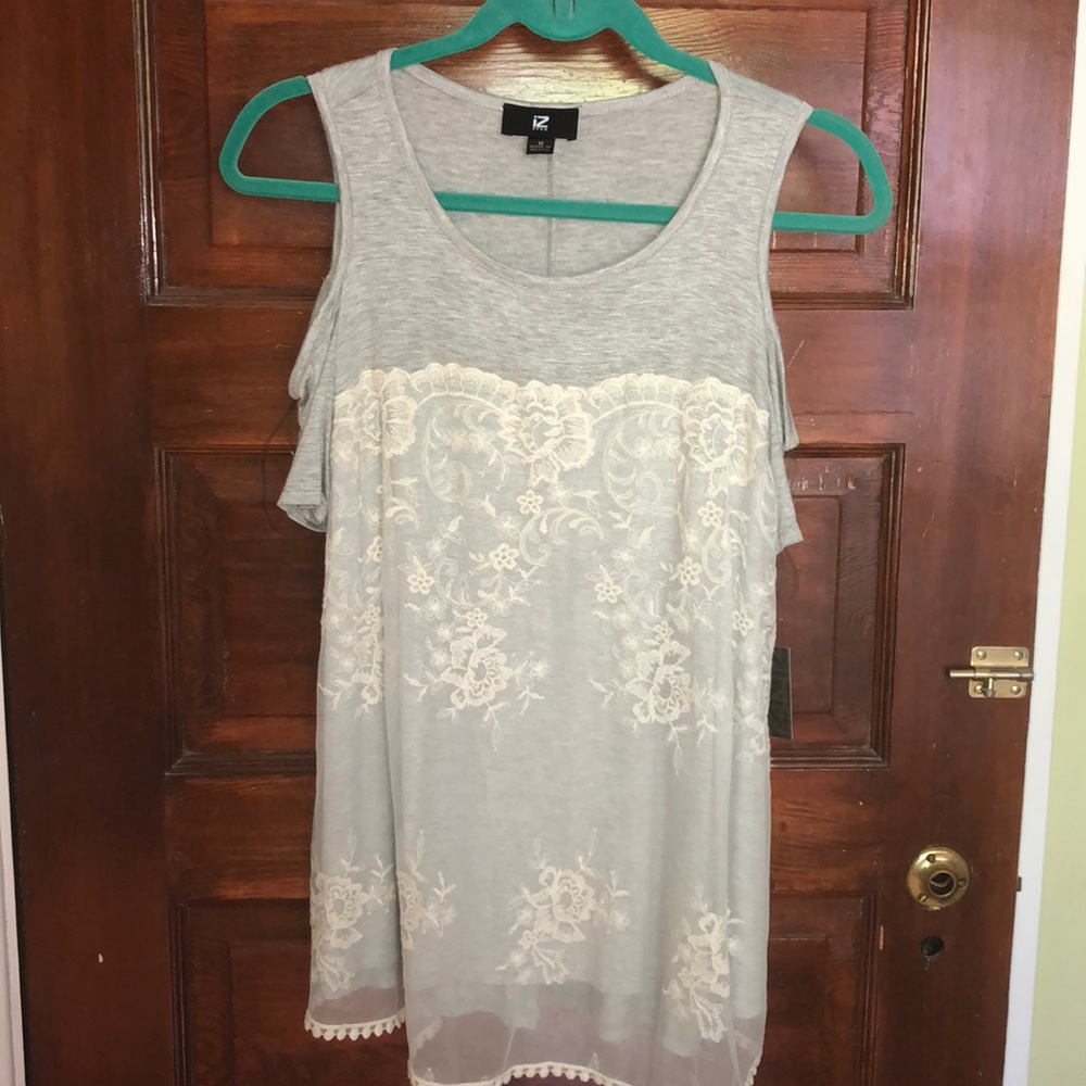 Cut out shoulder shirt
